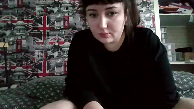 Lynylou online show from October 2025 07:39:02 AM