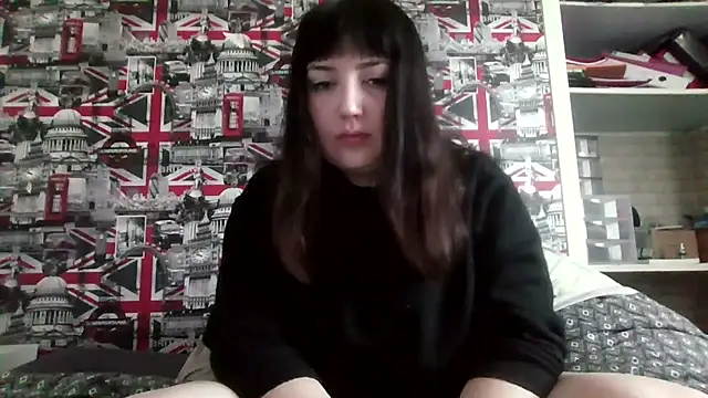 Lynylou online show from October 2025 07:30:01 AM