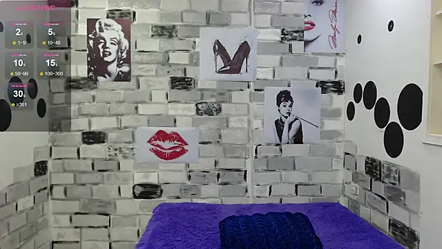 Snapshot of CasandraJones1 chatting on December 2024 08:22:02 PM CasandraJones1 online show from December 2024 08:22:02 PM