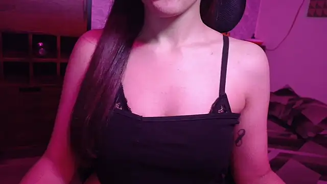 MidnightFlame online show from October 2025 12:42:01 AM