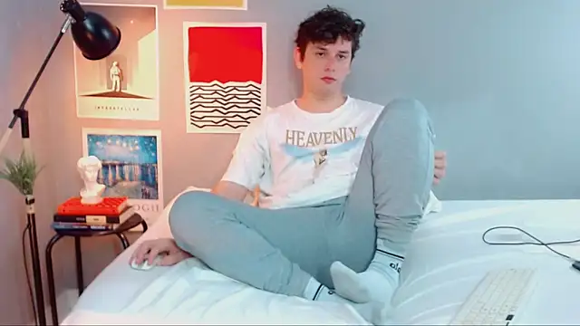 Elio555 online show from September 2025 07:30:01 PM