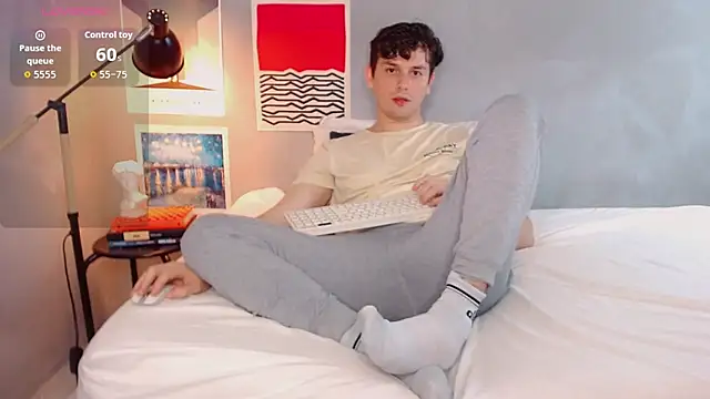 Elio555 online show from October 2025 01:17:01 AM