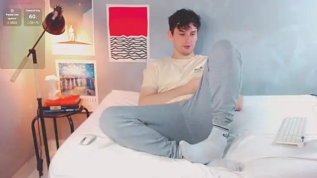 Elio555 online show from November 2025 05:48:02 PM