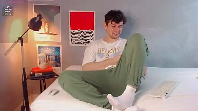 Elio555 online show from November 2025 11:05:02 PM