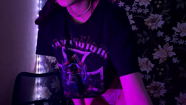 Snapshot of Psycho_dreams chatting on October 2025 09:49:02 PM Psycho dreams online show from October 2025 09:49:02 PM