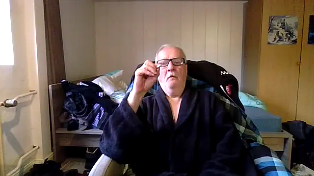 Sammy1660 online show from October 2025 09:28:02 AM