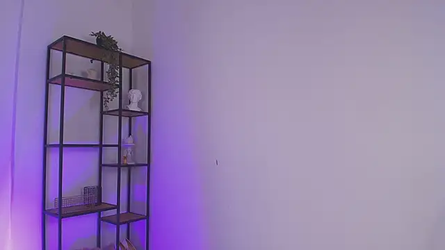 Snapshot of FoxieJullia chatting on January 2025 08:44:02 AM FoxieJullia online show from January 2025 08:44:02 AM