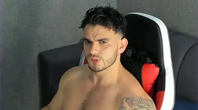Ricardogo19 online show from December 2024 06:20:01 PM