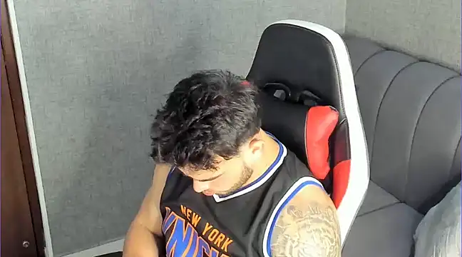 Ricardogo19 online show from December 2024 03:37:01 AM