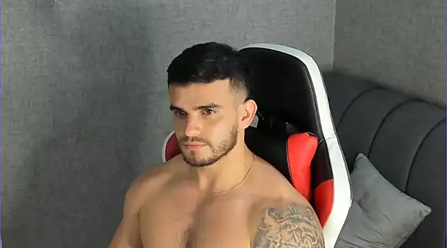 Ricardogo19 online show from December 2024 05:44:01 AM