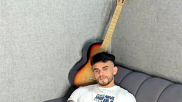 Snapshot of Ricardogo19 chatting on October 2025 11:44:02 PM Ricardogo19 online show from October 2025 11:44:02 PM