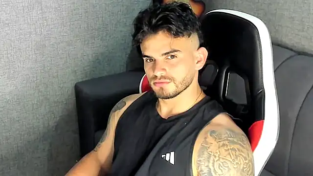 Snapshot of Ricardogo19 chatting on October 2025 05:46:02 PM Ricardogo19 online show from October 2025 05:46:02 PM