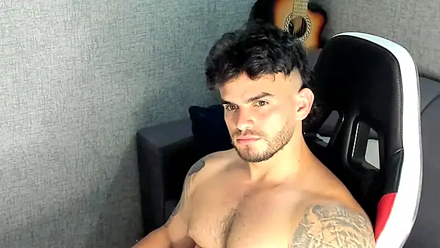 Snapshot of Ricardogo19 chatting on October 2025 11:43:01 PM Ricardogo19 online show from October 2025 11:43:01 PM