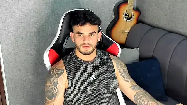 Snapshot of Ricardogo19 chatting on October 2025 12:57:01 AM Ricardogo19 online show from October 2025 12:57:01 AM