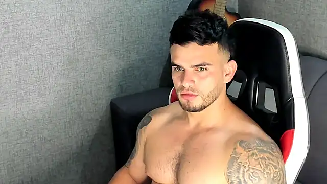 Snapshot of Ricardogo19 chatting on November 2025 04:18:01 PM Ricardogo19 online show from November 2025 04:18:01 PM