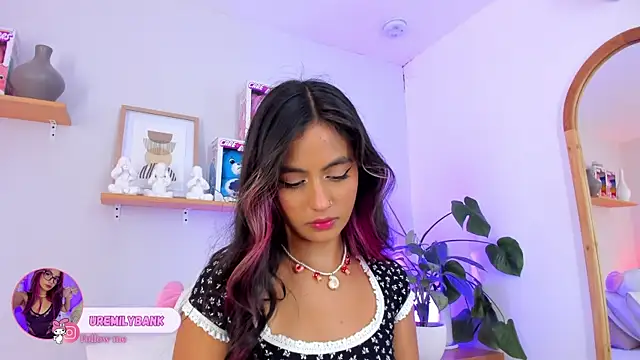 emily bank online show from October 2025 06:39:01 PM