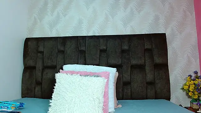 JuanitaDelMar online show from September 2025 10:04:02 PM