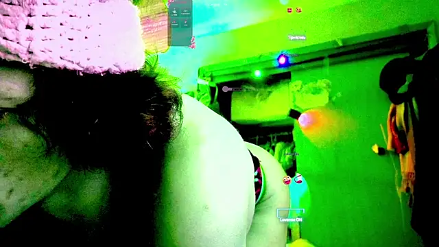 gurlnips online show from February 2025 06:12:01 PM