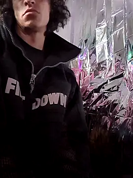 gurlnips online show from March 2025 01:42:02 AM