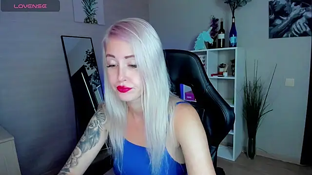 Snapshot of Mermaid_N chatting on October 2025 01:36:02 AM Mermaid N online show from October 2025 01:36:02 AM