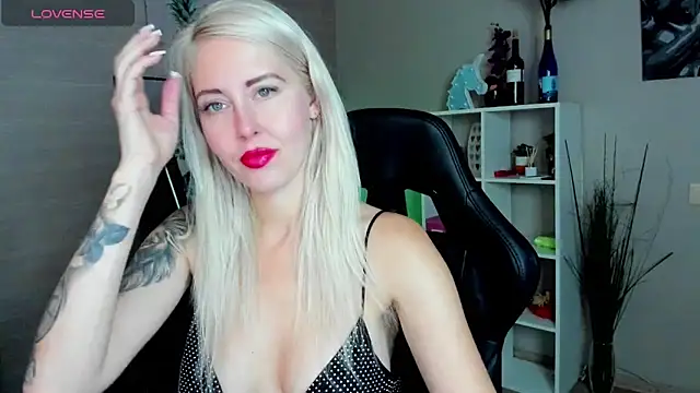 Snapshot of Mermaid_N chatting on October 2025 01:48:02 AM Mermaid N online show from October 2025 01:48:02 AM