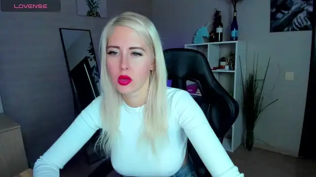 Snapshot of Mermaid_N chatting on October 2025 01:39:03 AM Mermaid N online show from October 2025 01:39:03 AM