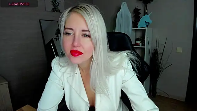 Snapshot of Mermaid_N chatting on November 2025 01:38:01 AM Mermaid N online show from November 2025 01:38:01 AM