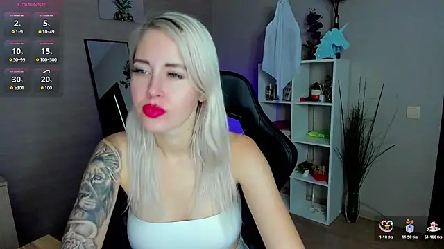 Snapshot of Mermaid_N chatting on November 2025 01:39:02 AM Mermaid N online show from November 2025 01:39:02 AM