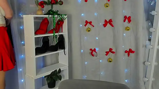 Rebecca Kelly online show from December 2024 09:54:02 PM