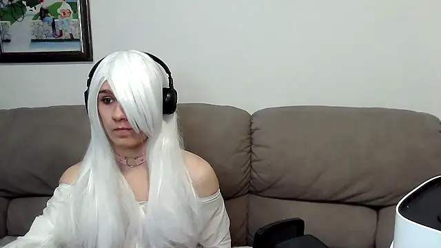 Snapshot of HilmarZ chatting on November 2025 06:20:02 PM HilmarZ online show from November 2025 06:20:02 PM