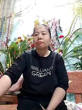 Snapshot of Queen_18200 chatting on January 2025 03:34:02 AM Queen 18200 online show from January 2025 03:34:02 AM