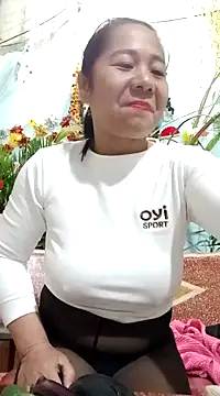 Snapshot of Queen_18200 chatting on January 2025 05:31:01 AM Queen 18200 online show from January 2025 05:31:01 AM