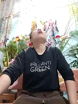 Snapshot of Queen_18200 chatting on January 2025 01:29:01 AM Queen 18200 online show from January 2025 01:29:01 AM