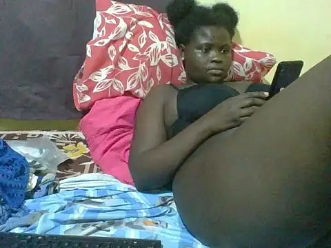 Snapshot of elukh4499 chatting on October 2025 12:22:02 PM elukh4499 online show from October 2025 12:22:02 PM