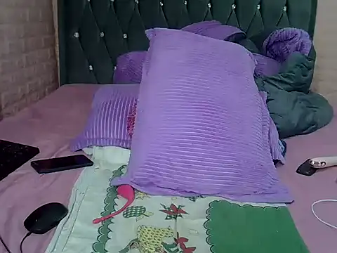 Snapshot of sexybree_ chatting on October 2025 10:47:02 PM sexybree online show from October 2025 10:47:02 PM