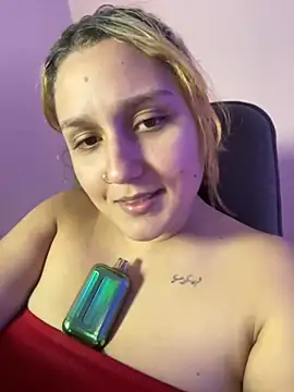 Snapshot of saray_gomez22 chatting on November 2025 02:10:02 AM saray gomez22 online show from November 2025 02:10:02 AM