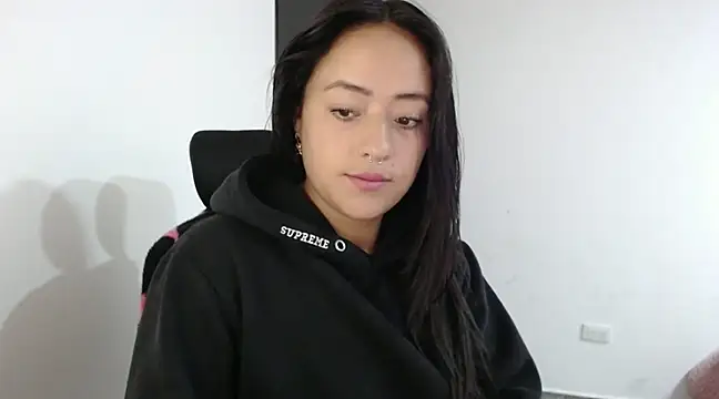 jjulietha95 online show from January 2025 08:52:01 AM