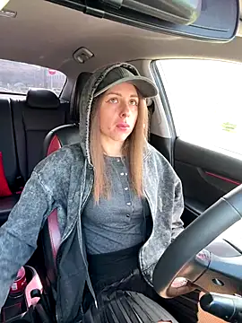 Snapshot of Marii_Ann chatting on October 2025 10:29:01 AM Marii Ann online show from October 2025 10:29:01 AM