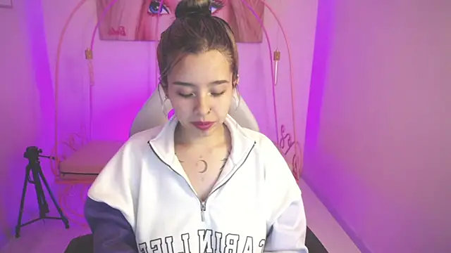 Mia Lopez  online show from December 2024 12:55:01 PM