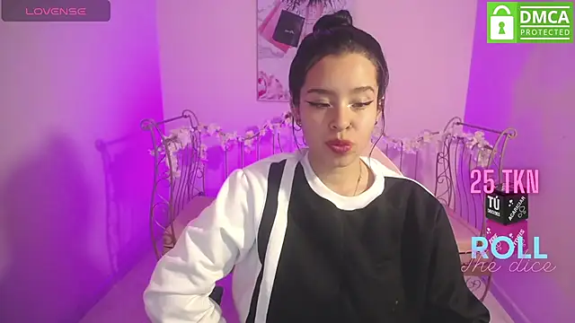 Mia Lopez  online show from February 2025 10:48:01 AM