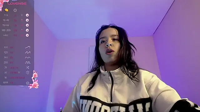 Mia Lopez  online show from September 2025 10:37:01 AM