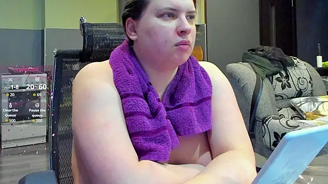 1lindsey1 online show from September 2025 09:25:02 AM