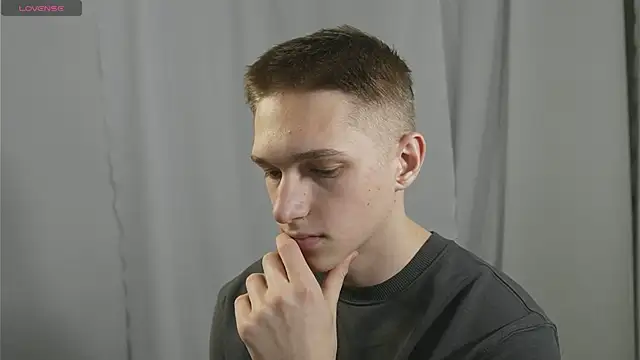 dustyn fox online show from December 2024 02:27:01 PM