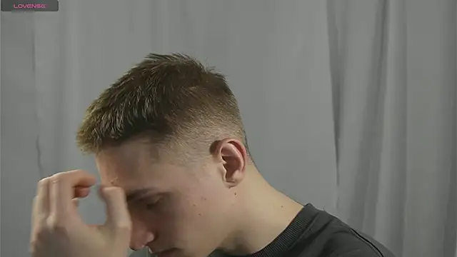 dustyn fox online show from December 2024 05:30:01 PM