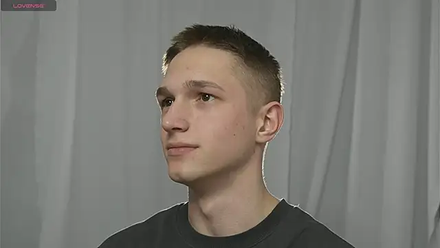 dustyn fox online show from December 2024 08:32:01 PM