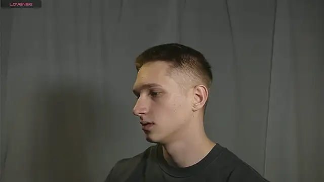 dustyn fox online show from December 2024 08:28:02 PM