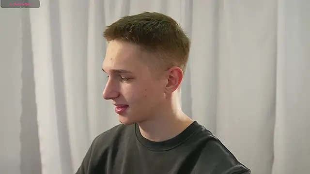 dustyn fox online show from December 2024 04:08:02 PM