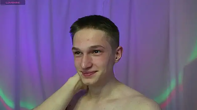 dustyn fox online show from December 2024 07:48:02 AM