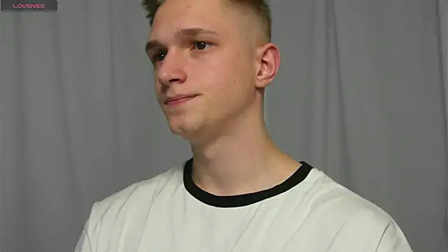 dustyn fox online show from January 2025 05:33:01 PM