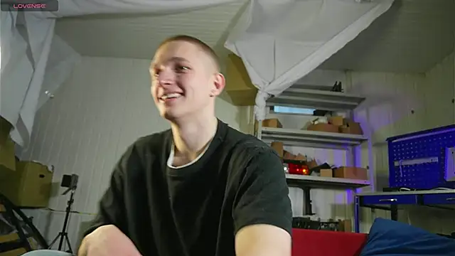 dustyn fox online show from February 2025 02:04:02 PM